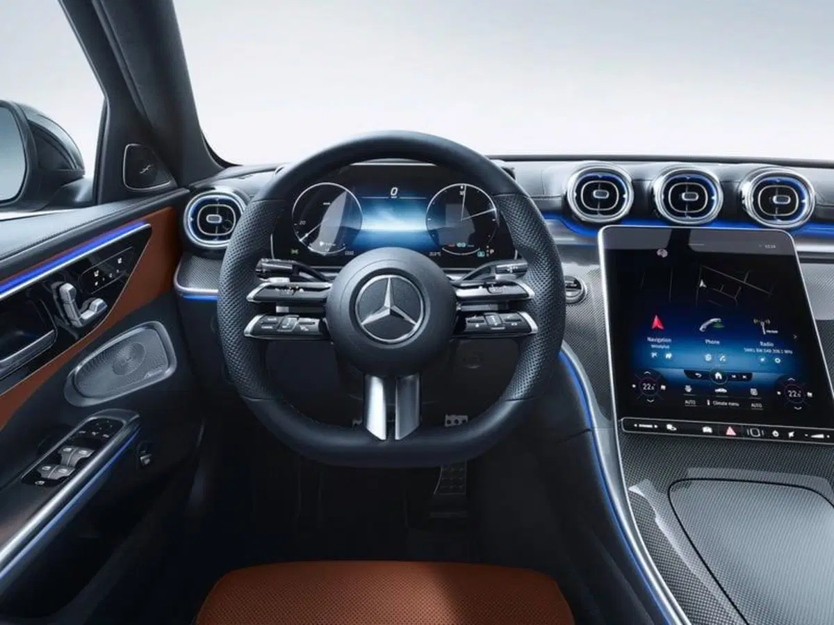 Mercedes-Benz Classe C nuova a Pisa (7)