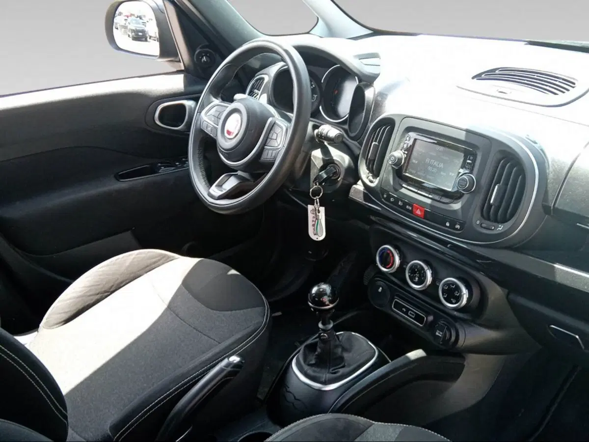 Fiat 500L usata a Siena (12)