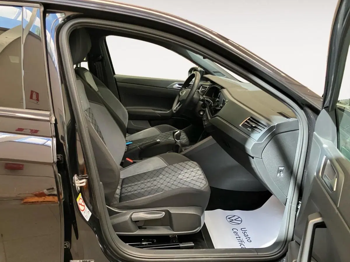 Volkswagen Taigo usata a Bologna (8)