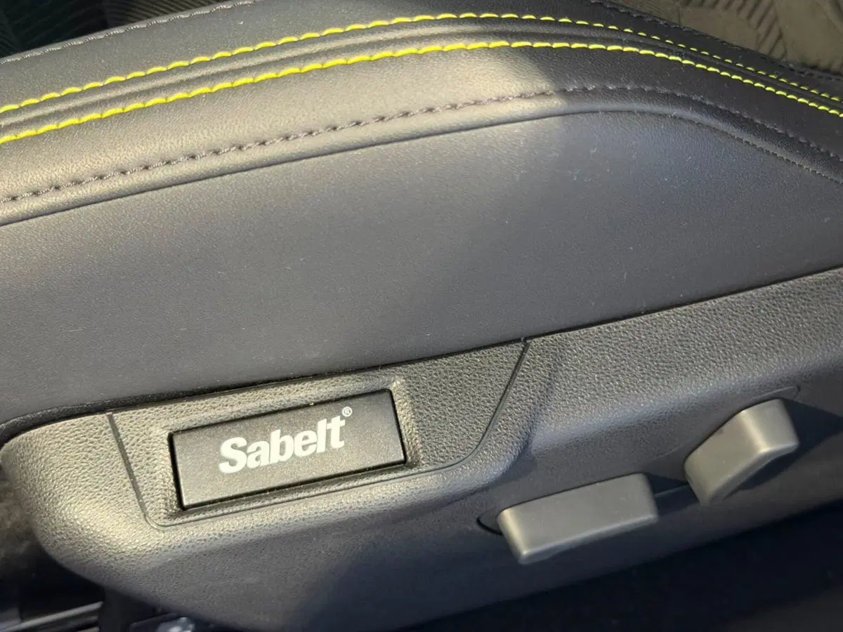 Abarth 600e nuova a Firenze (11)