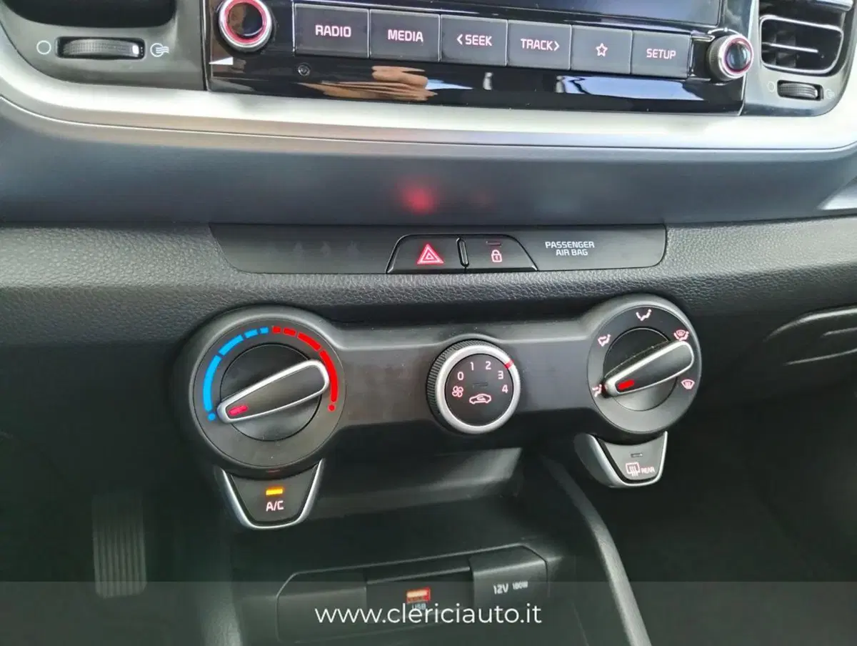 Kia Stonic usata a Como (16)