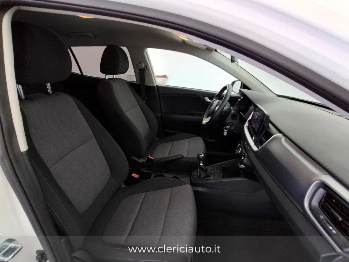 Kia Stonic usata a Como (3)
