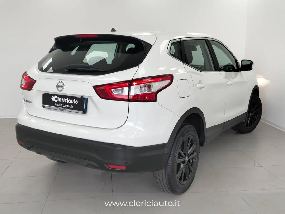 Nissan Qashqai usata a Como (2)