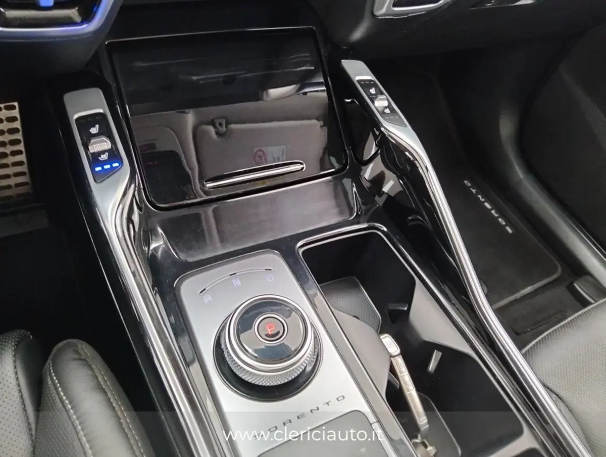 Kia Sorento usata a Como (19)