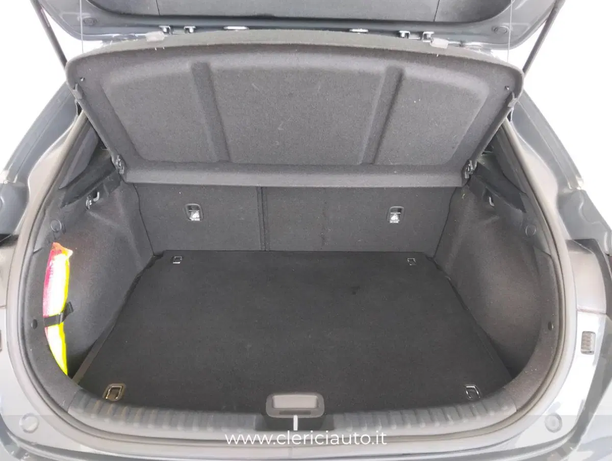 Kia XCeed usata a Como (17)