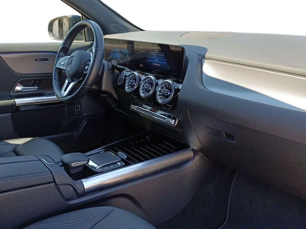 Mercedes-Benz GLA SUV usata a Foggia (15)