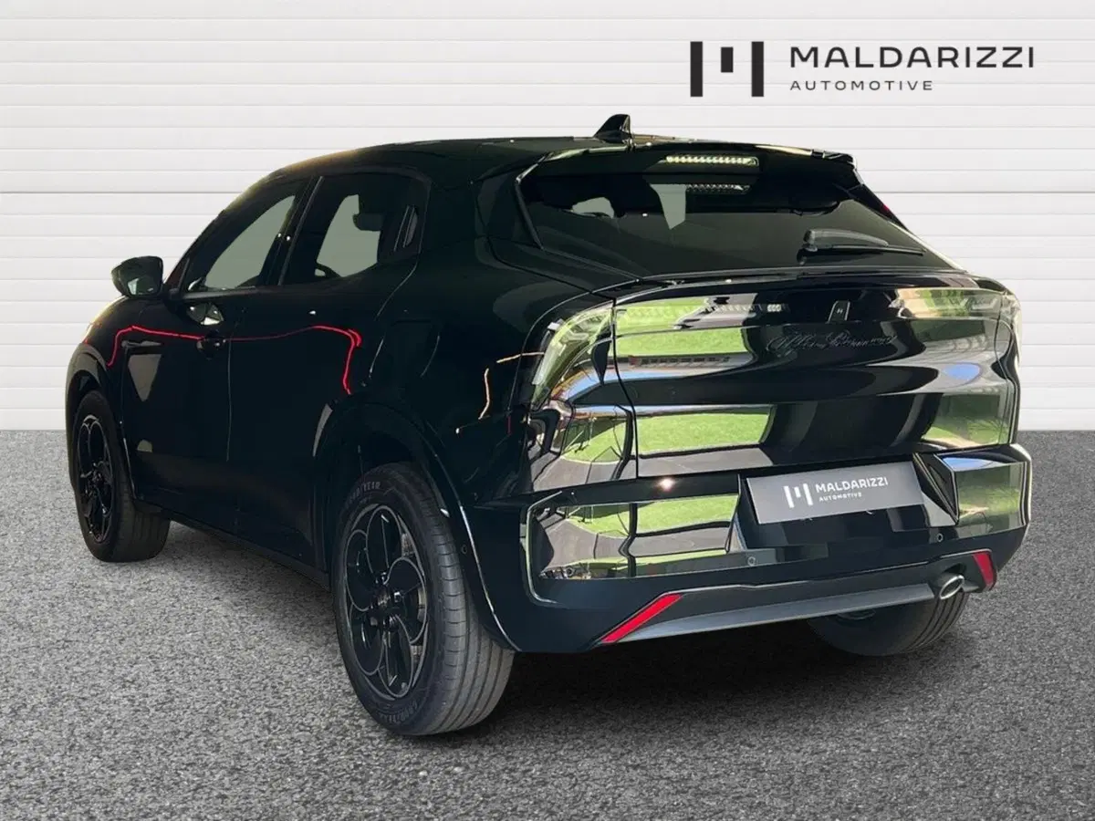 Alfa Romeo Junior nuova a Bari (4)