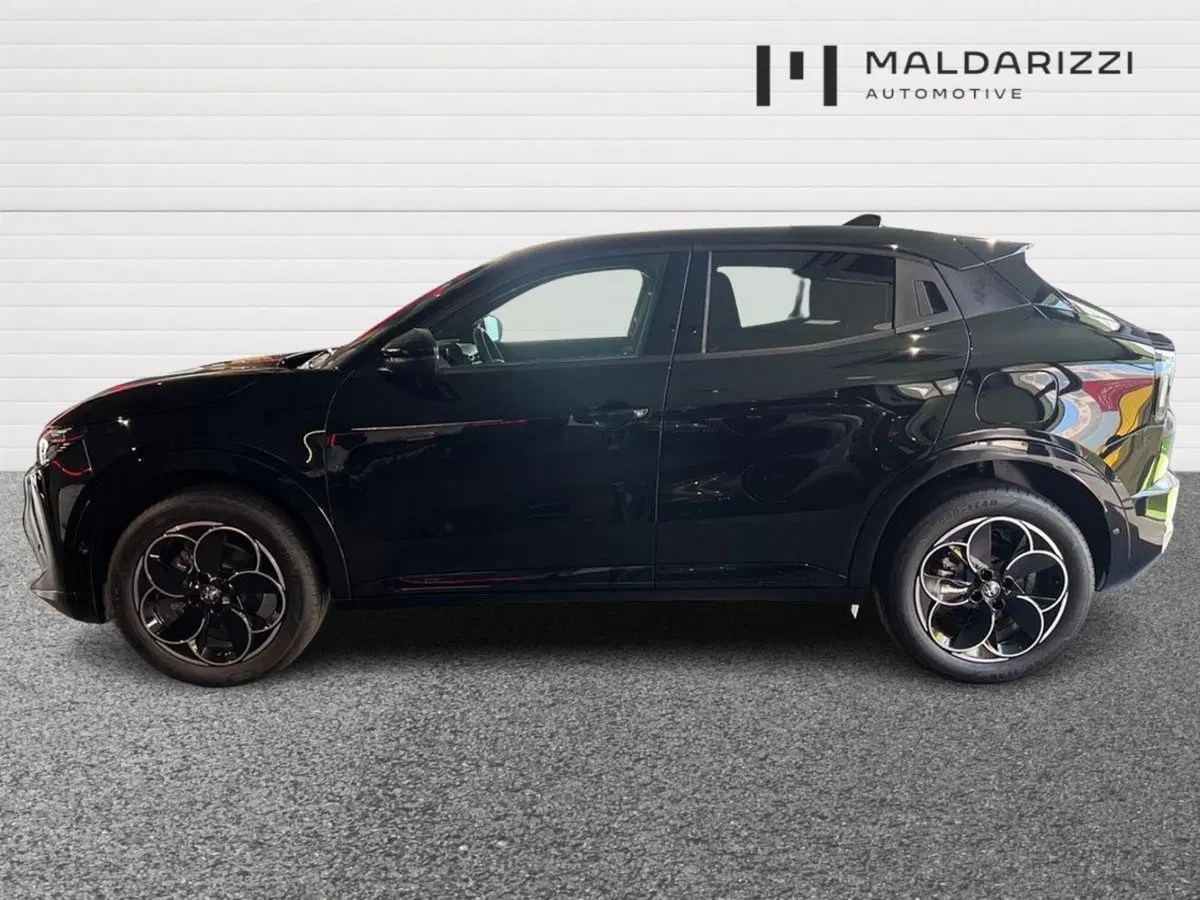 Alfa Romeo Junior nuova a Bari (5)