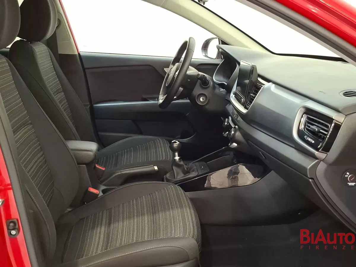 Kia Stonic usata a Firenze (17)