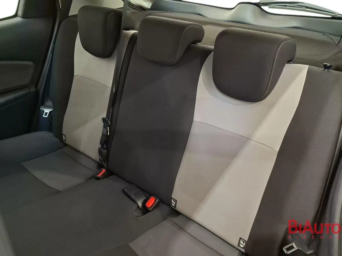 Toyota Yaris usata a Firenze (11)