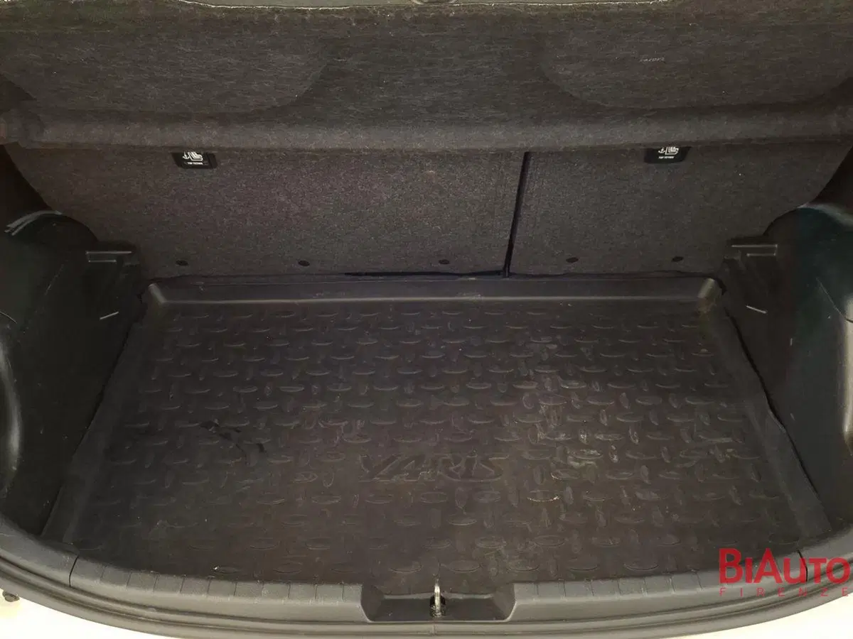 Toyota Yaris usata a Firenze (6)