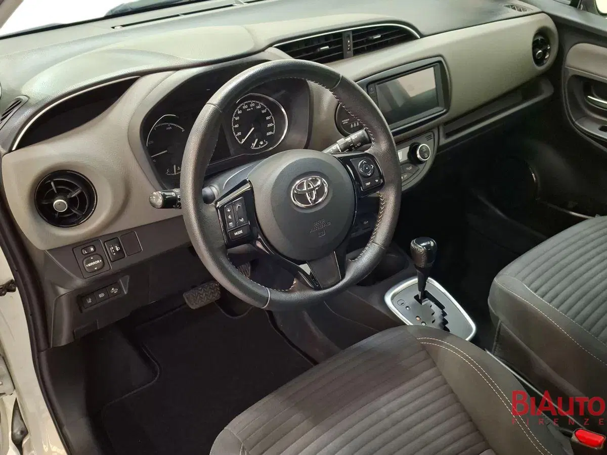 Toyota Yaris usata a Firenze (7)