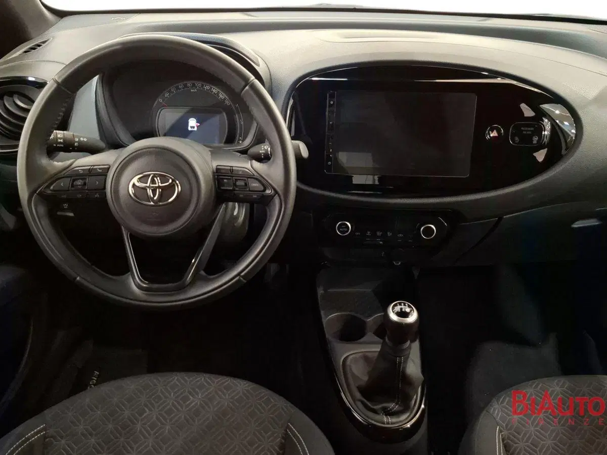 Toyota Aygo X usata a Firenze (8)