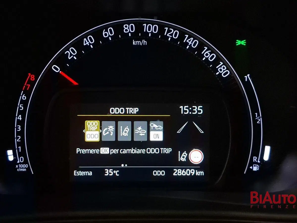 Toyota Aygo X usata a Firenze (9)