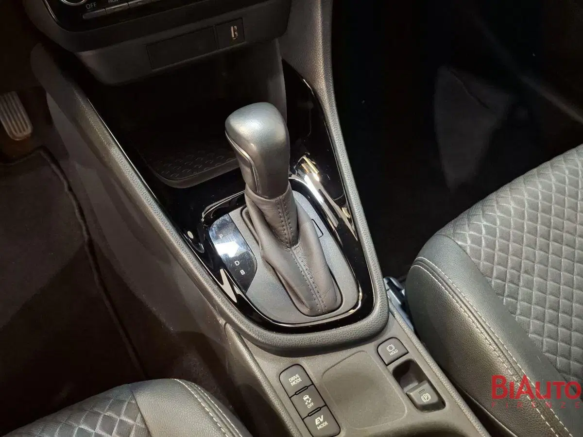Toyota Yaris usata a Firenze (17)
