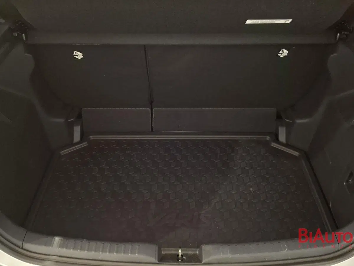 Toyota Yaris usata a Firenze (6)