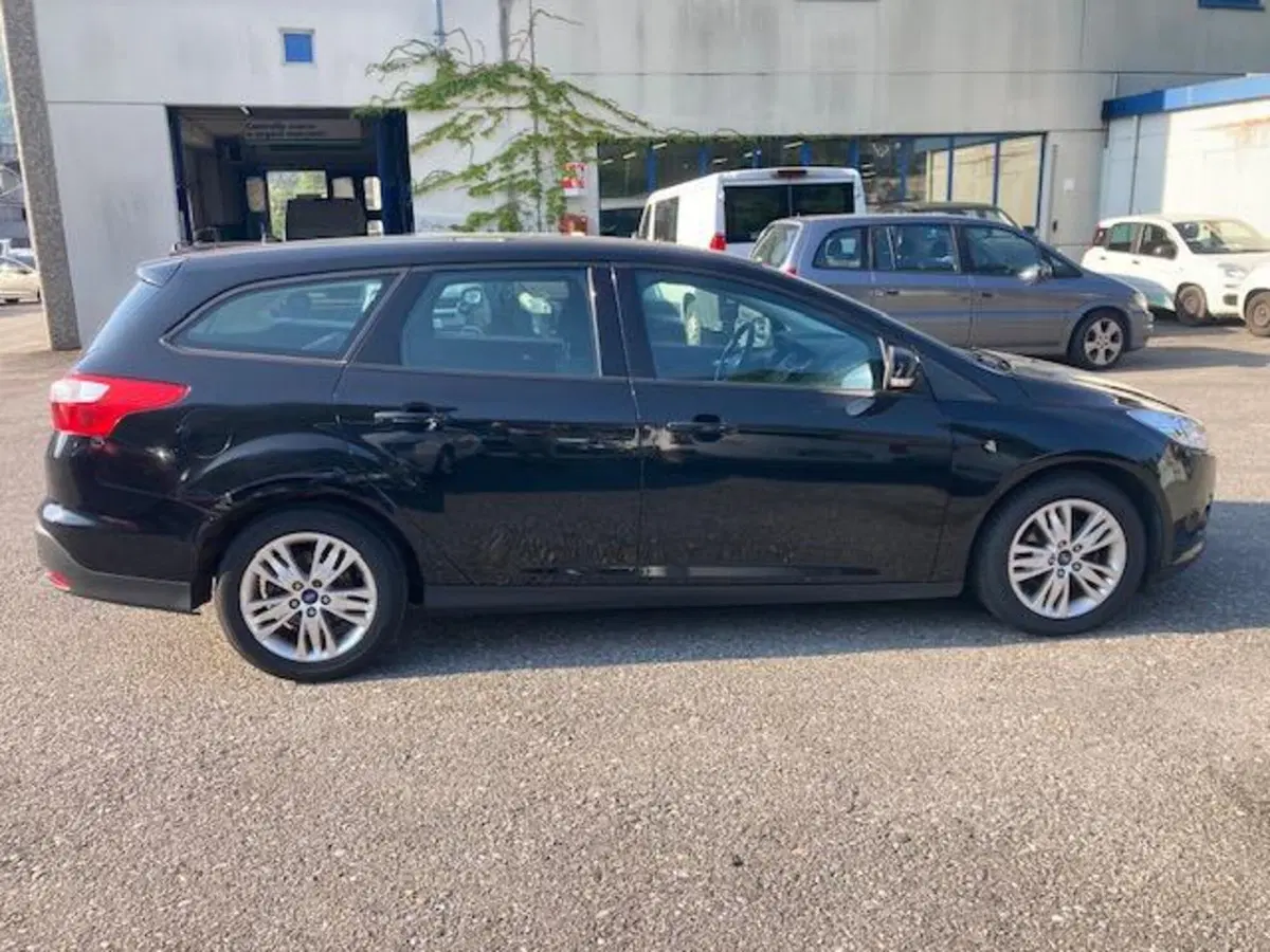 Ford Focus Station Wagon usata a Sondrio (6)