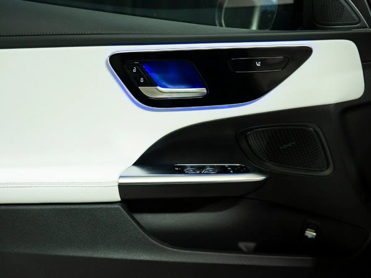Mercedes-Benz Classe C nuova a Ancona (11)