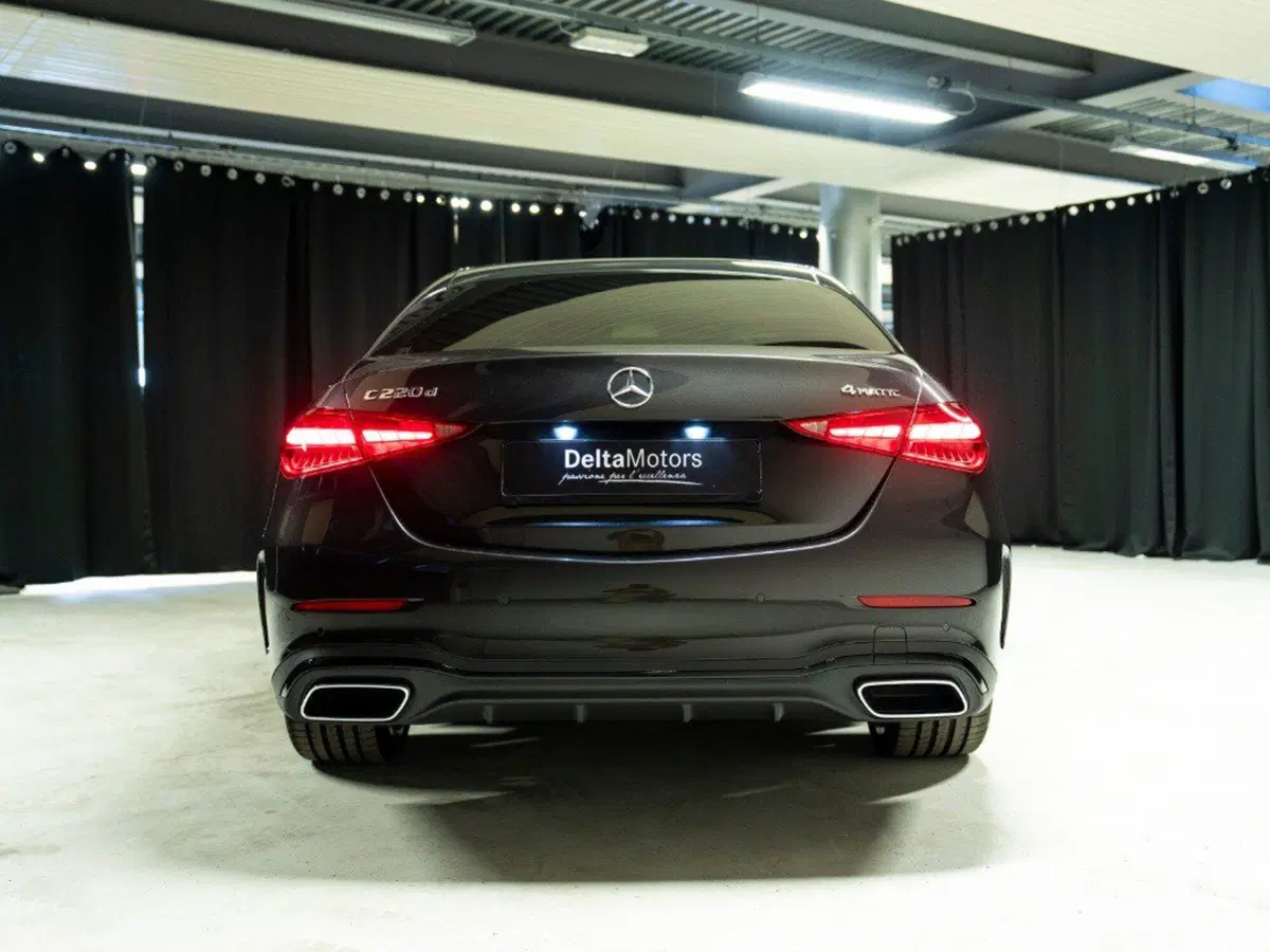 Mercedes-Benz Classe C nuova a Ancona (3)