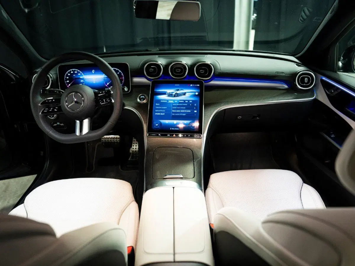 Mercedes-Benz Classe C nuova a Ancona (7)