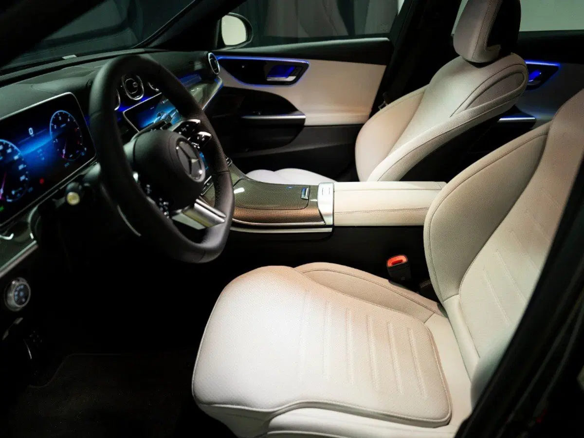 Mercedes-Benz Classe C nuova a Ancona (8)