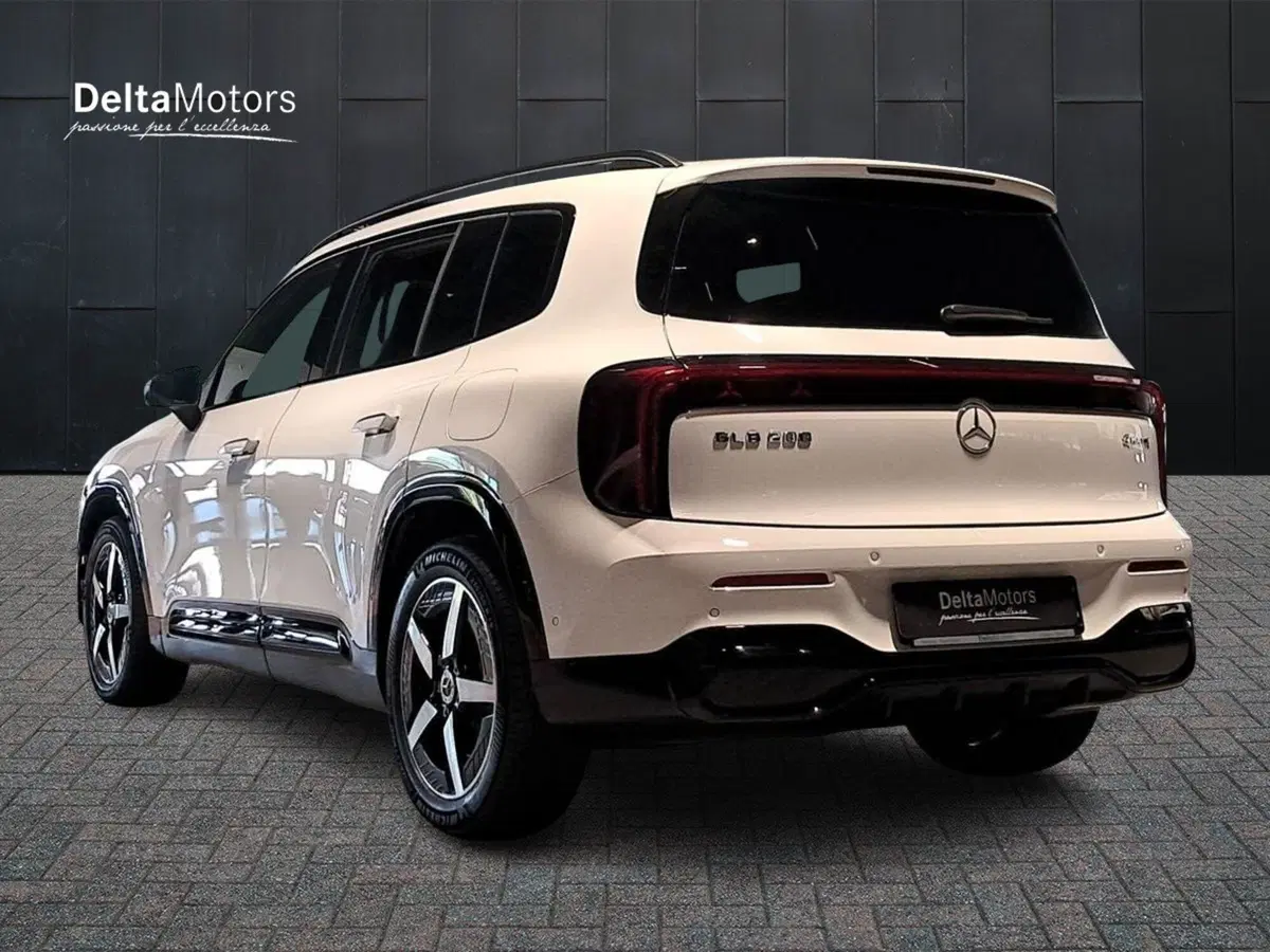 Mercedes-Benz GLB nuova a Rimini (3)