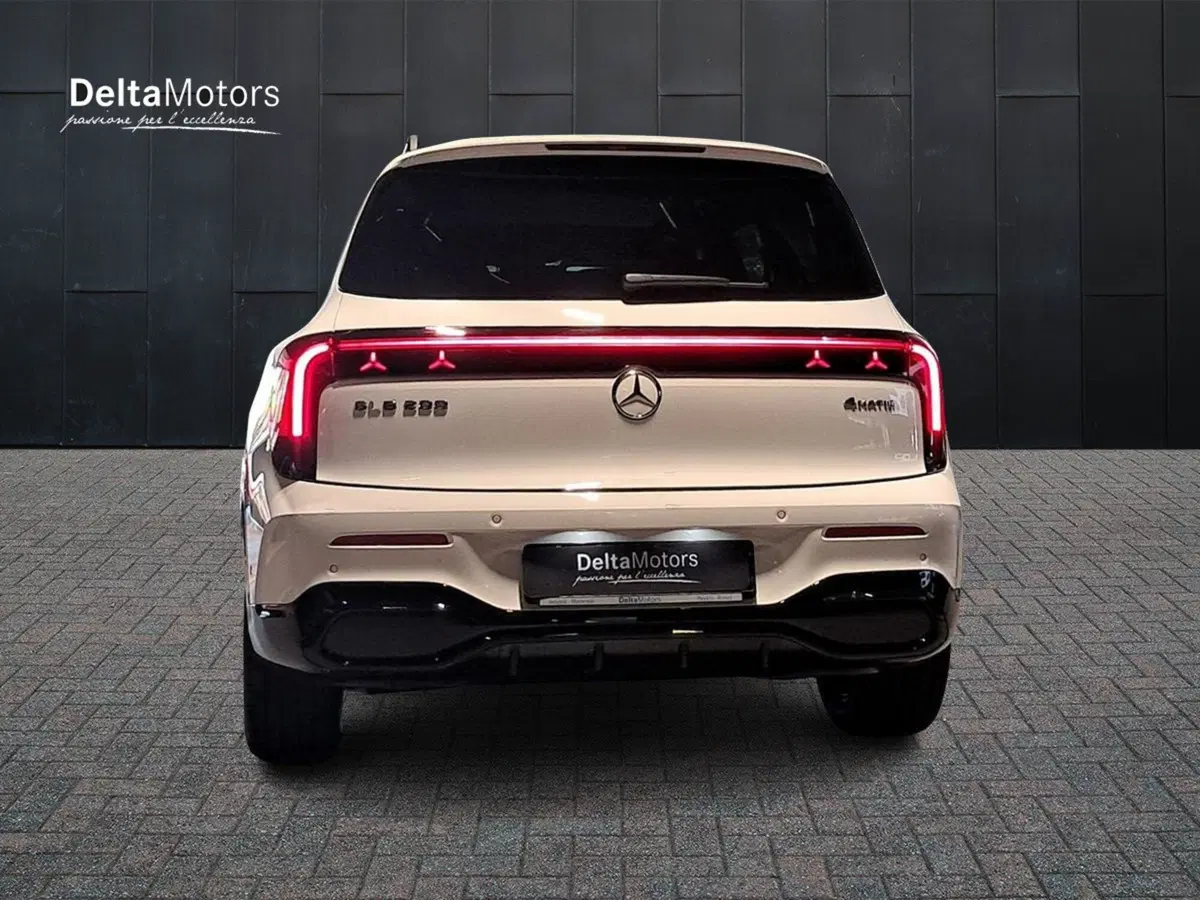 Mercedes-Benz GLB nuova a Rimini (4)