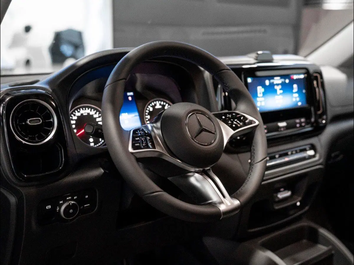 Mercedes-Benz Vito nuova a Ancona (11)