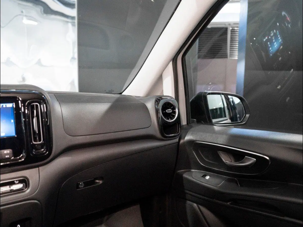 Mercedes-Benz Vito nuova a Ancona (18)