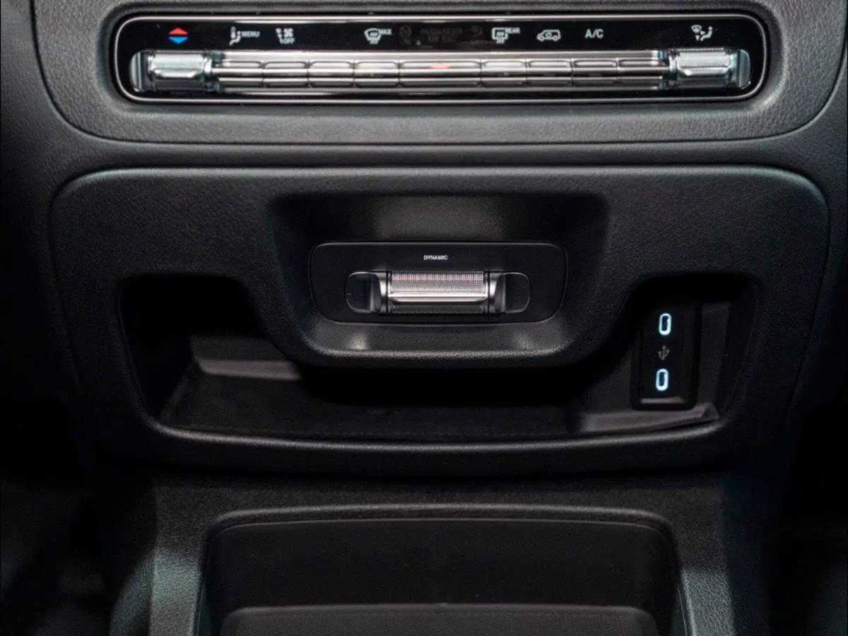 Mercedes-Benz Vito nuova a Ancona (19)
