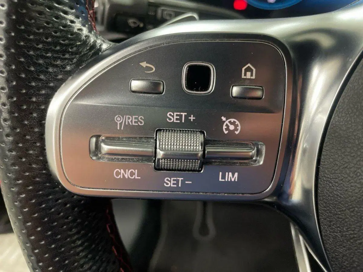 Mercedes-Benz CLA Shooting Brake usata a Ancona (20)