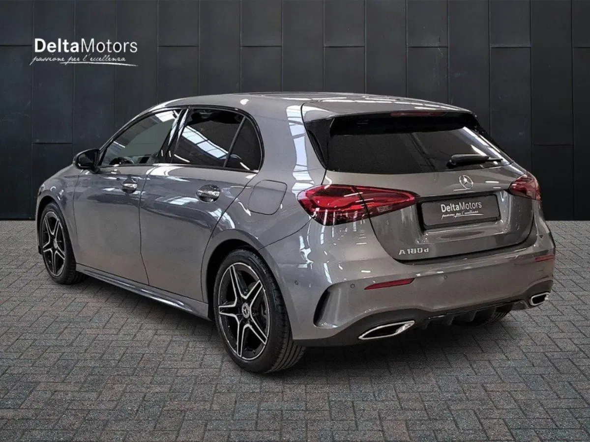 Mercedes-Benz Classe A Sedan nuova a Ancona (3)