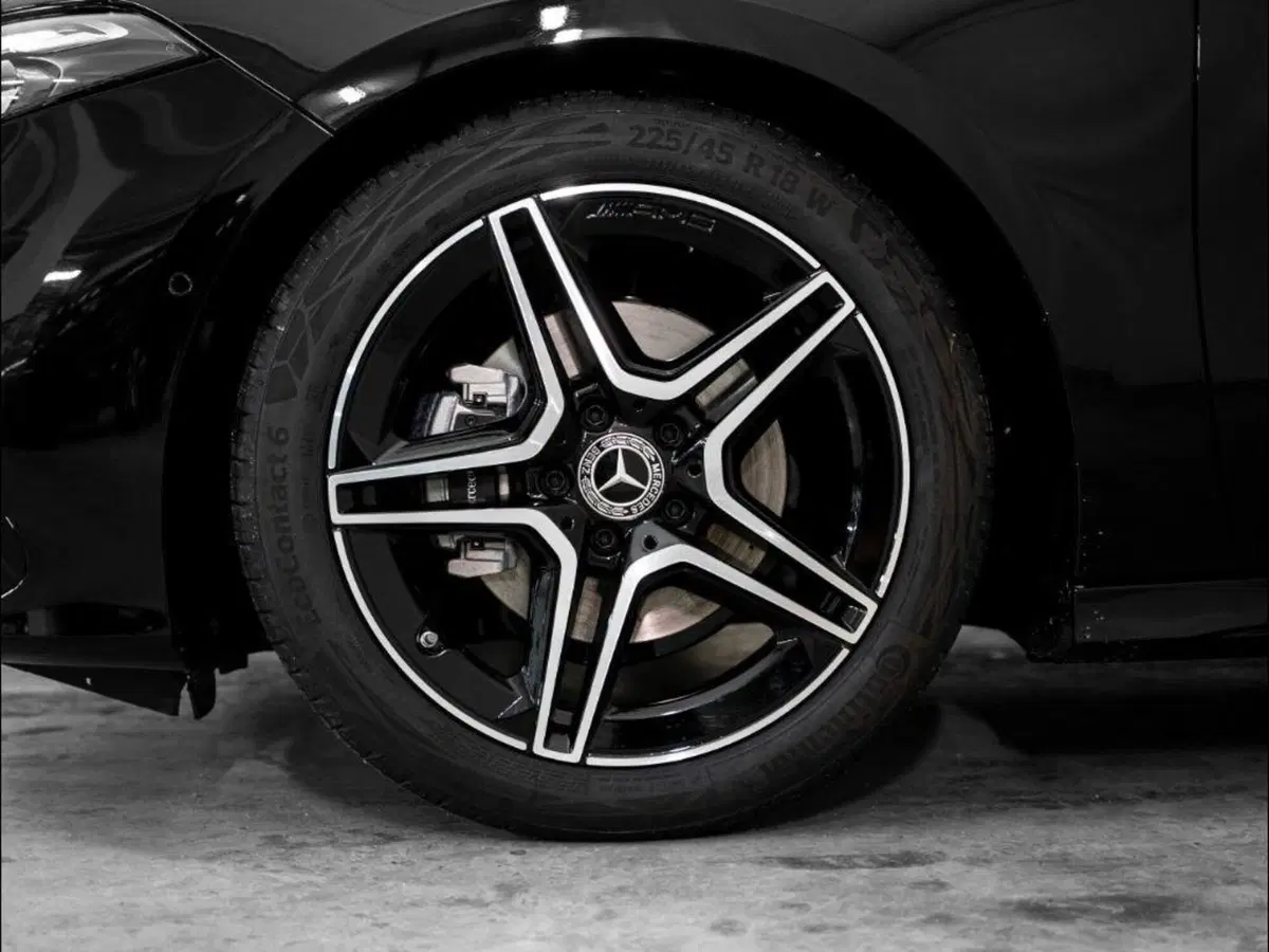 Mercedes-Benz Classe A Sedan nuova a Ancona (7)