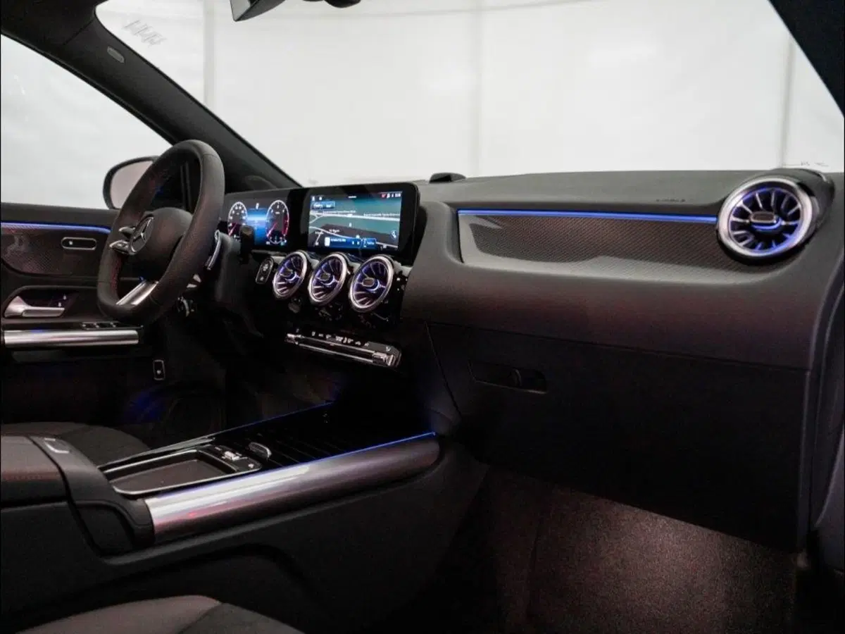 Mercedes-Benz GLA SUV nuova a Ancona (12)