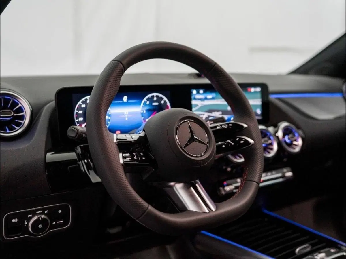 Mercedes-Benz GLA SUV nuova a Ancona (16)