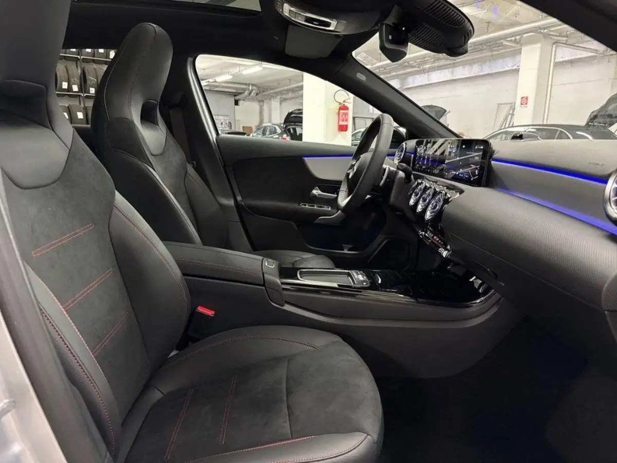 Mercedes-Benz Classe A Sedan nuova a Ancona (14)