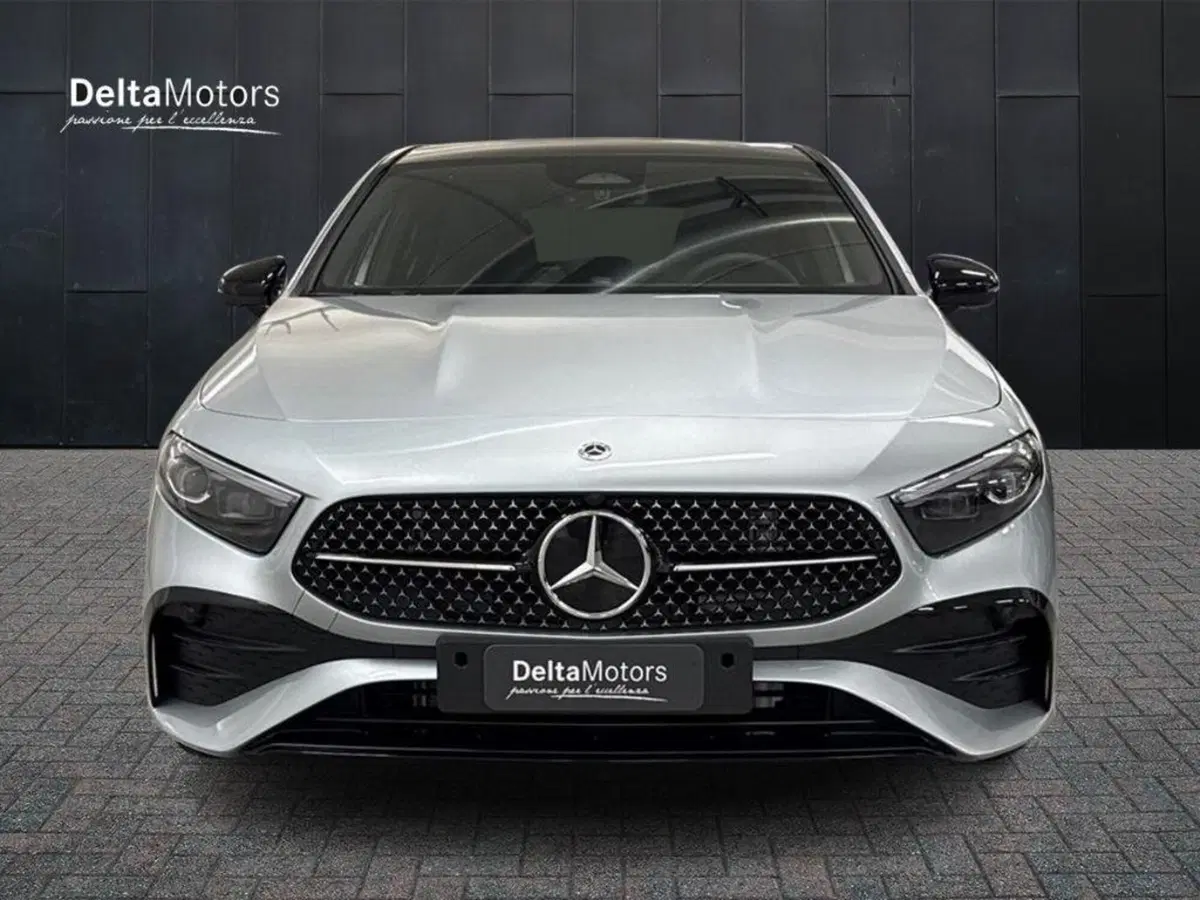 Mercedes-Benz Classe A Sedan nuova a Ancona (6)