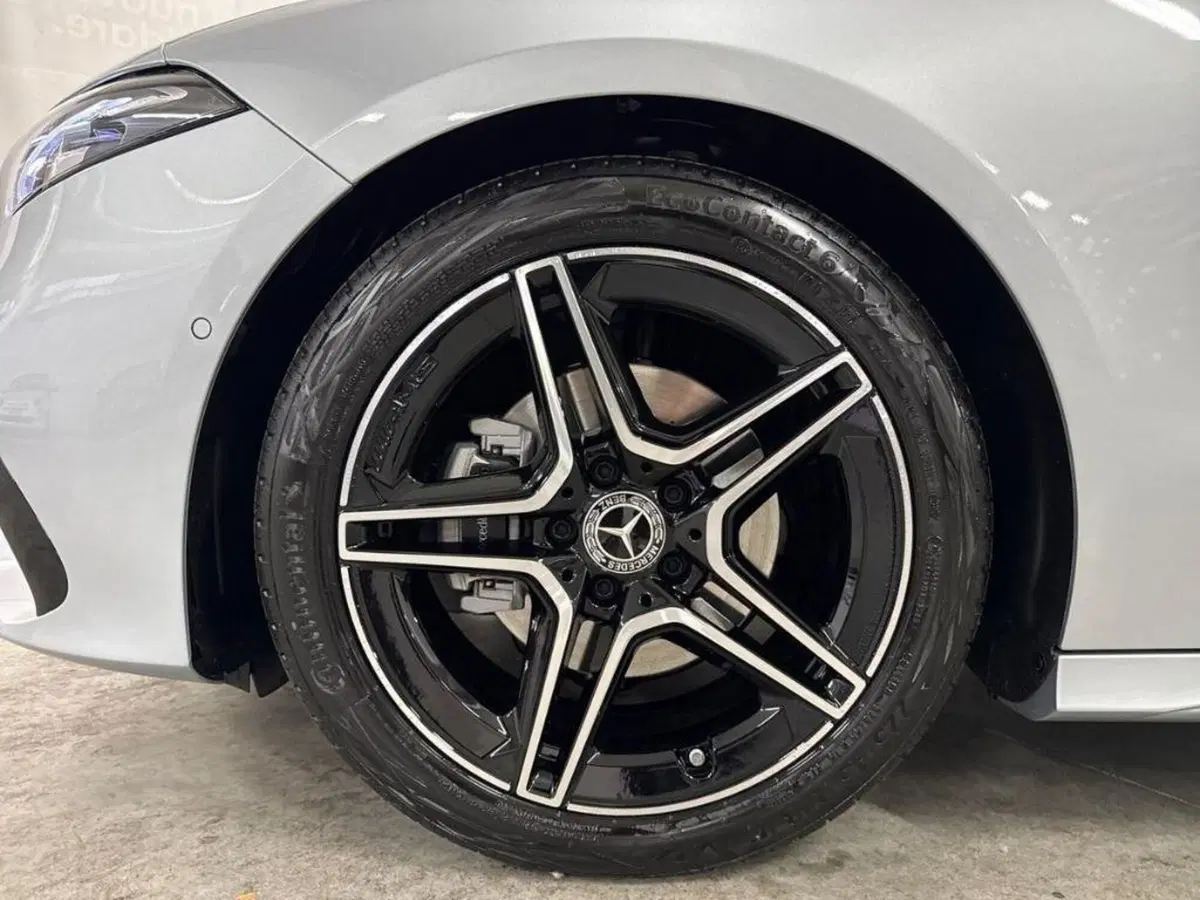 Mercedes-Benz Classe A Sedan nuova a Ancona (8)