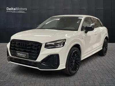 Audi Q2 35 2.0 tdi Identity Black s-tronic del 2026 usata a Montecosaro