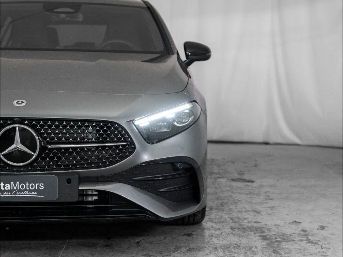 Mercedes-Benz Classe A Sedan nuova a Macerata (6)