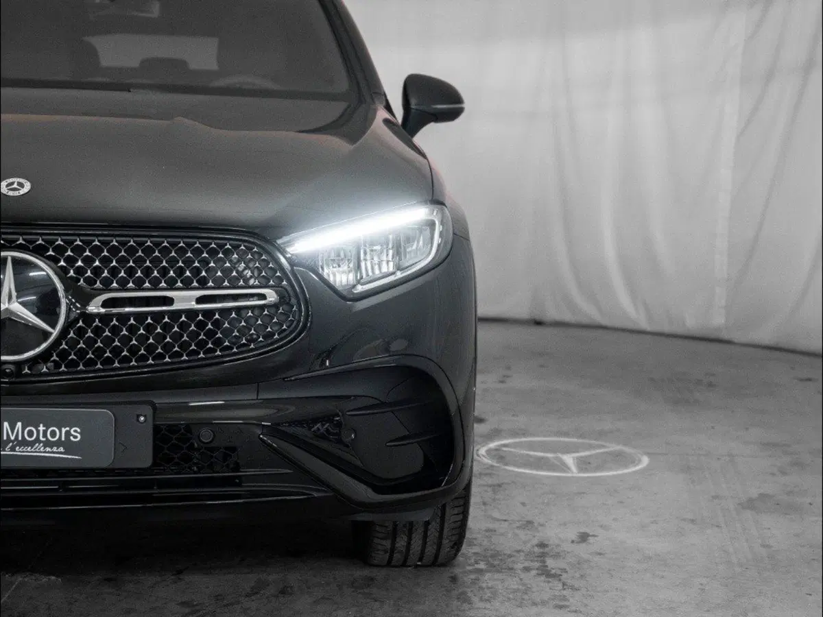 Mercedes-Benz GLC SUV nuova a Macerata (6)