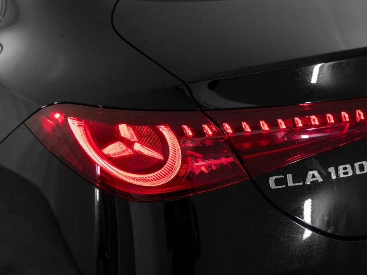 Mercedes-Benz CLA nuova a Macerata (8)