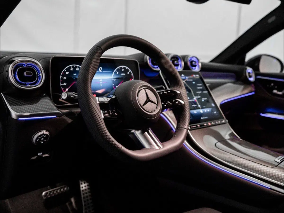 Mercedes-Benz GLC SUV nuova a Macerata (16)