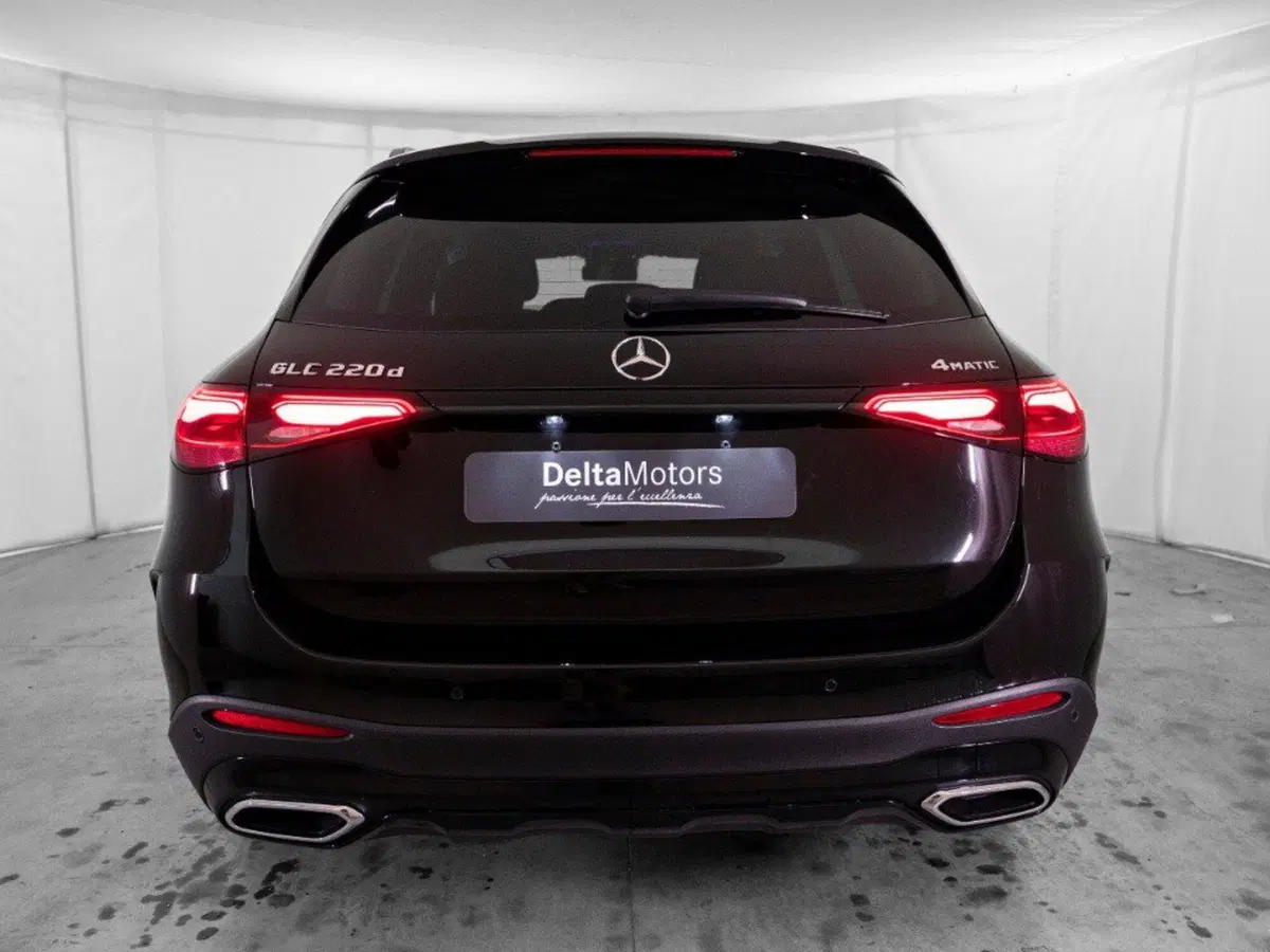 Mercedes-Benz GLC SUV nuova a Macerata (3)