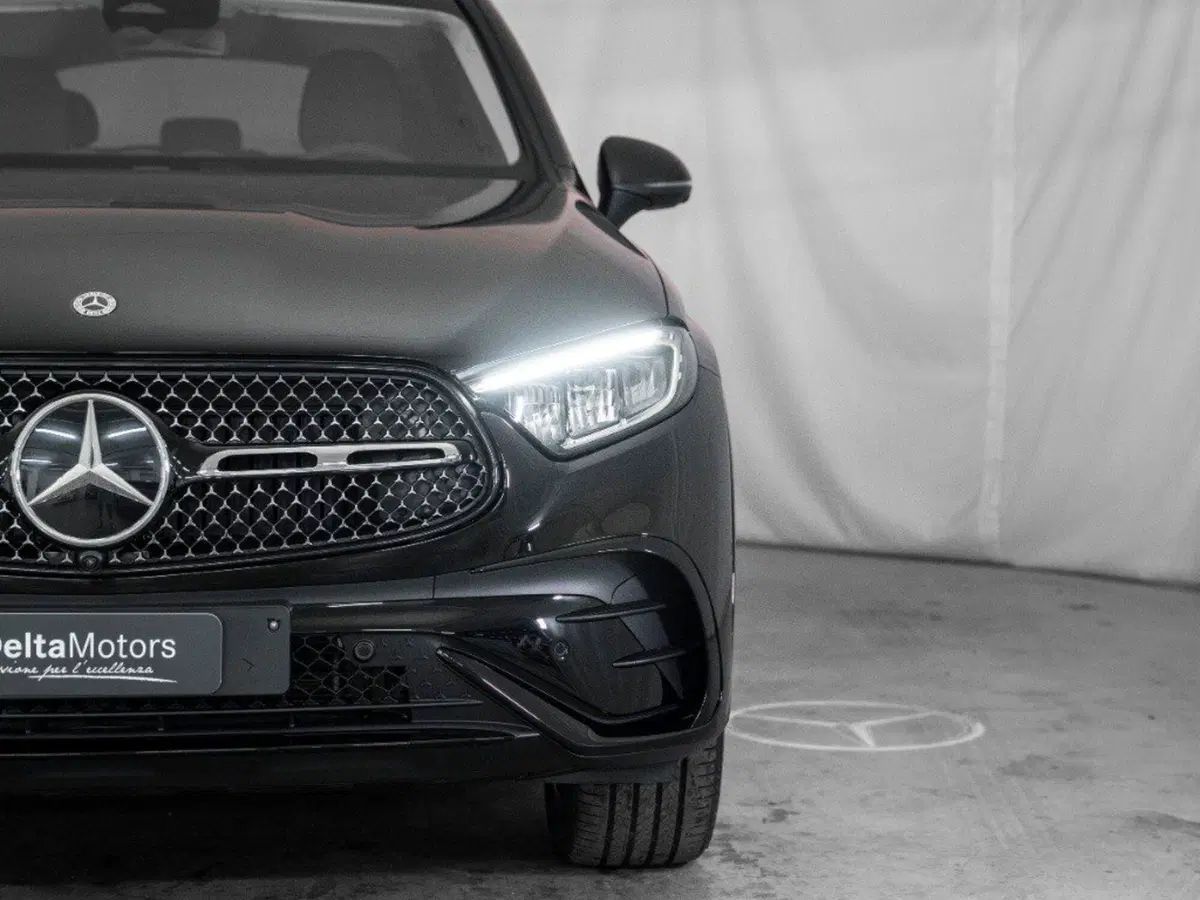 Mercedes-Benz GLC SUV nuova a Macerata (6)