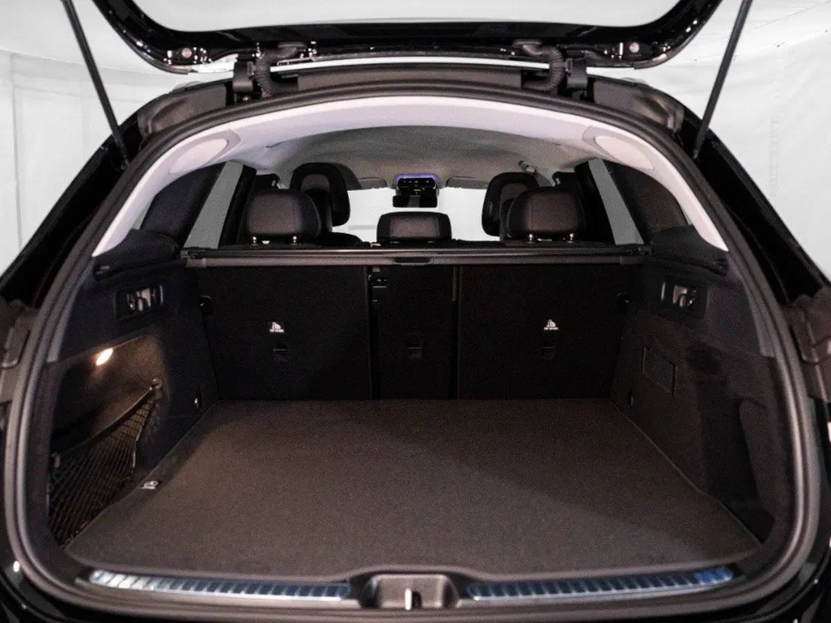 Mercedes-Benz GLC SUV nuova a Macerata (7)