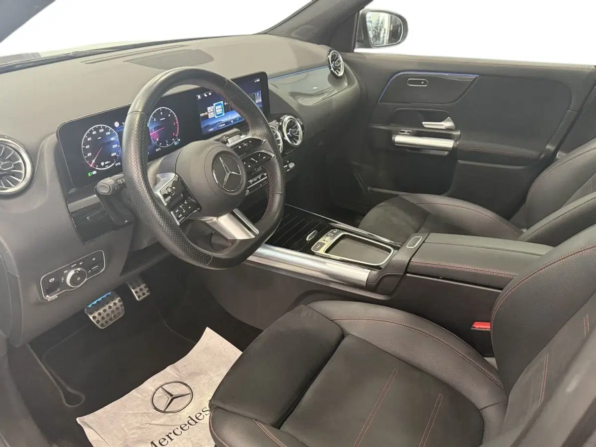 Mercedes-Benz GLA SUV usata a Napoli (11)