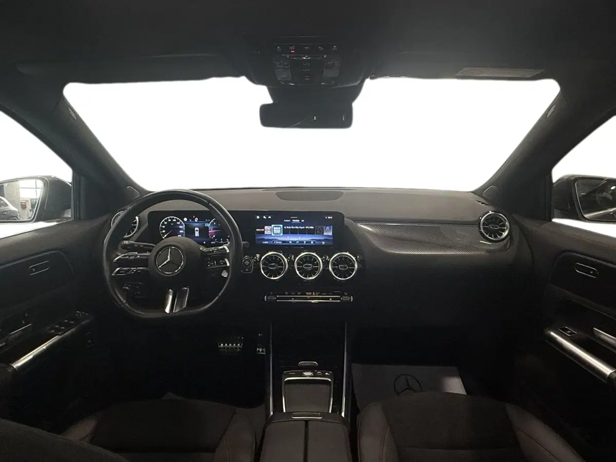 Mercedes-Benz GLA SUV usata a Napoli (13)