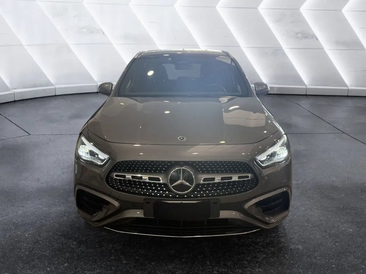 Mercedes-Benz GLA SUV usata a Napoli (2)