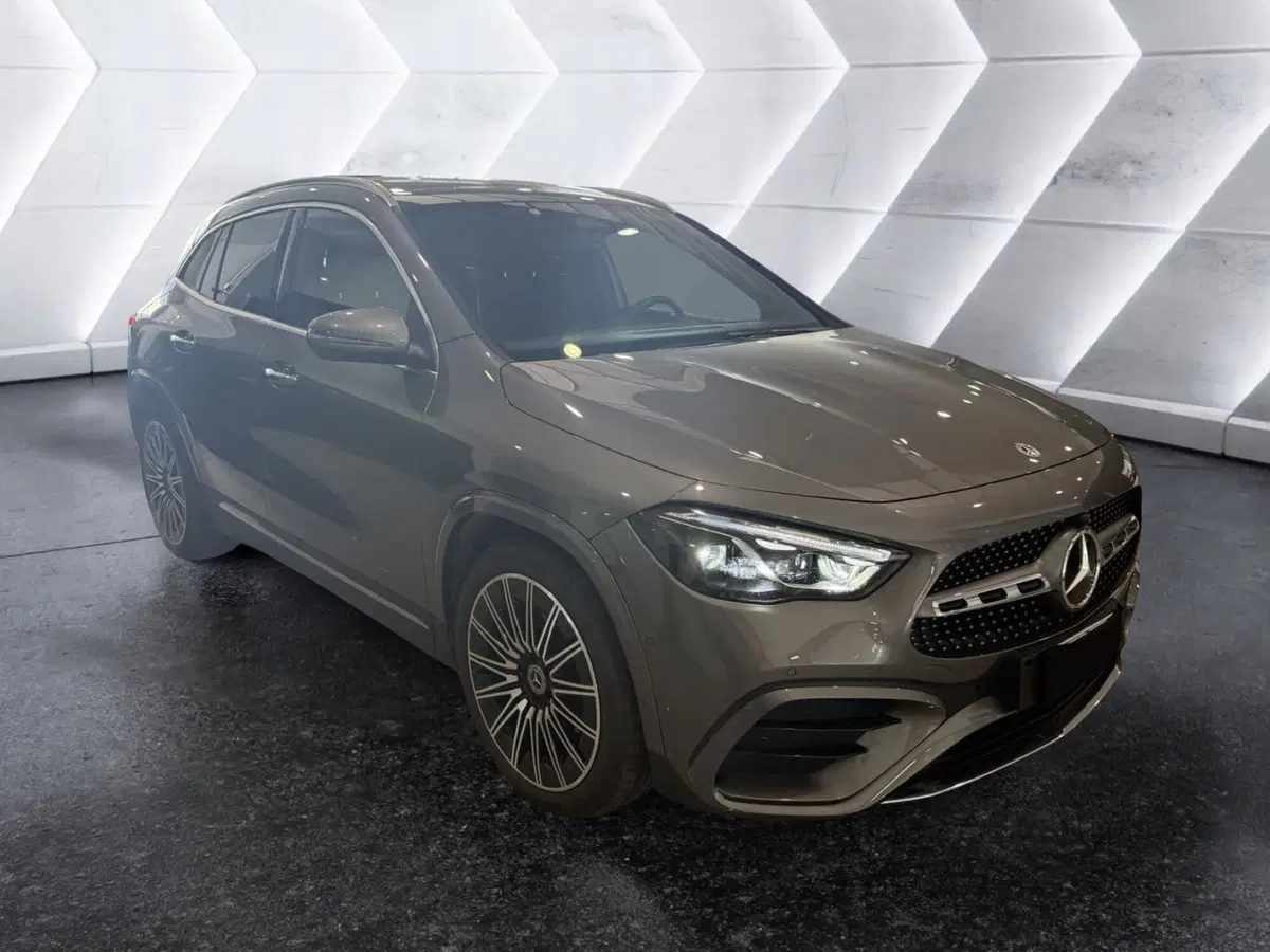 Mercedes-Benz GLA SUV usata a Napoli (3)